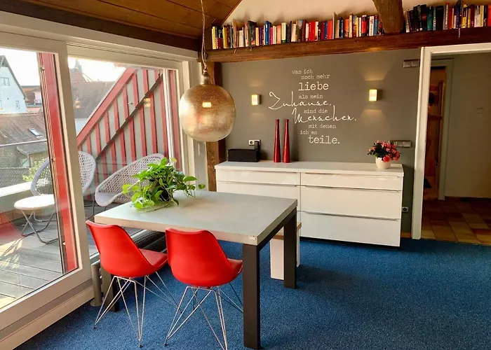 Historische Ferienwohnung Mit Sauna Und Dachterrasse Лих